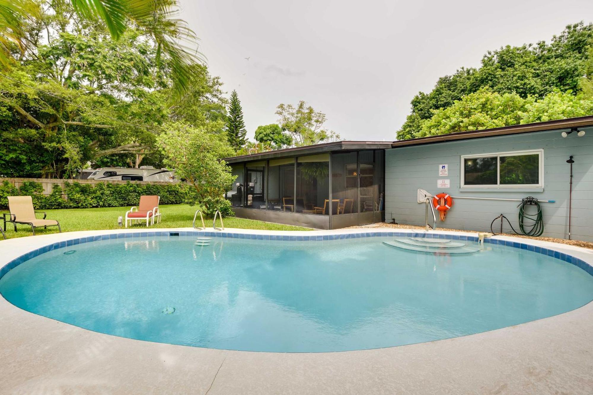 Uncle Louies Gulf Coast Retreat With Outdoor Oasis! Villa Bradenton Exterior photo