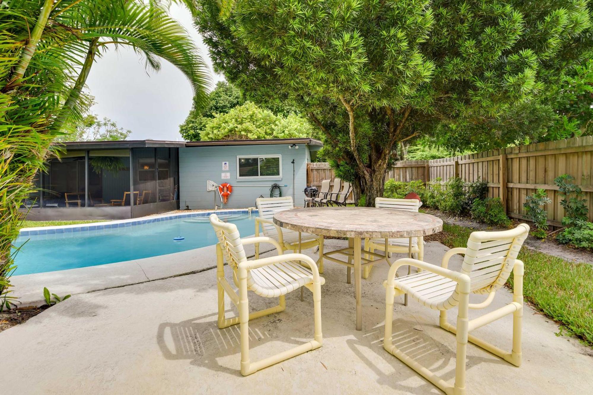 Uncle Louies Gulf Coast Retreat With Outdoor Oasis! Villa Bradenton Exterior photo